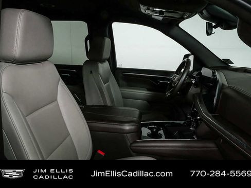 Used 2025 Chevrolet Tahoe LT image 21