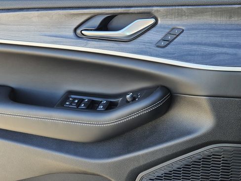 New 2025 Jeep Grand Cherokee L Limited image 23