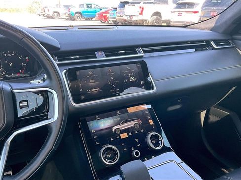 Used 2023 Land Rover Range Rover Velar R-Dynamic S image 9