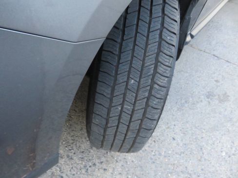 Used 2017 Nissan Pathfinder S image 30