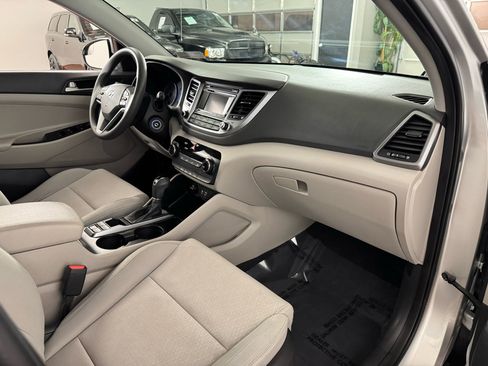Used 2018 Hyundai Tucson SE image 31