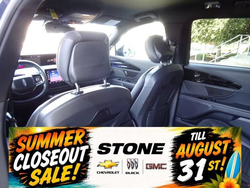Used 2024 Lincoln Nautilus Reserve w/ Jet Appearance Package (87T) AWD/4WD image 18