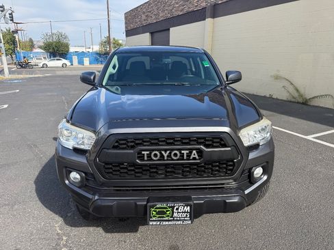 Used 2019 Toyota Tacoma SR5 RWD image 4