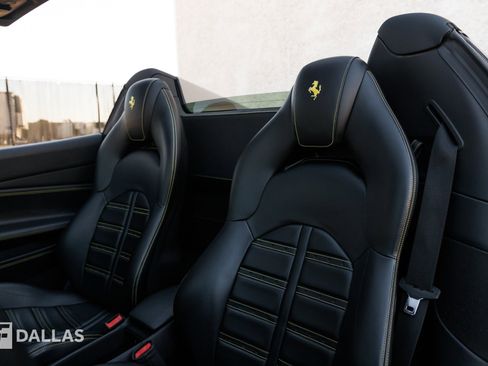 Used 2019 Ferrari 488 Spider image 36