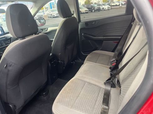 Certified 2022 Ford Escape SE w/ SE Sport Appearance Package image 15