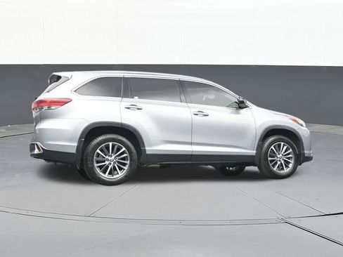 Used 2019 Toyota Highlander XLE FWD image 54