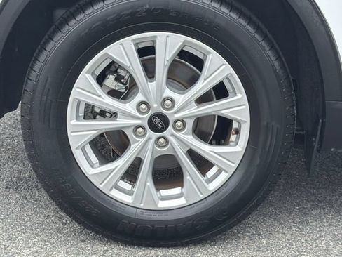 Used 2025 Ford Escape Active FWD image 17