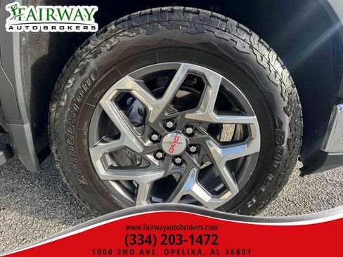 Used 2024 GMC Sierra 1500 SLT w/ SLT Premium Plus Package AWD/4WD image 43