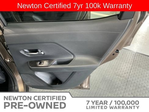 Used 2025 Nissan Kicks SV FWD image 36