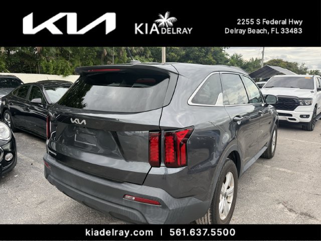 Certified 2023 Kia Sorento LX FWD image 2