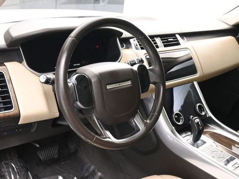 Used 2018 Land Rover Range Rover Sport SE image 24