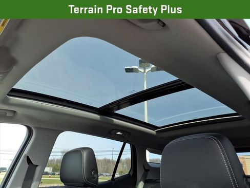 Certified 2023 GMC Terrain SLT w/ Tech Package image 21