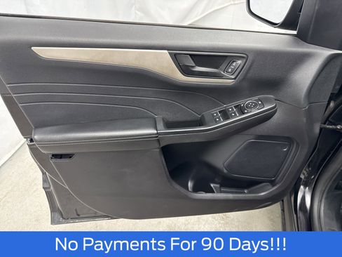 Certified 2022 Ford Escape SE w/ SE Sport Appearance Package image 14