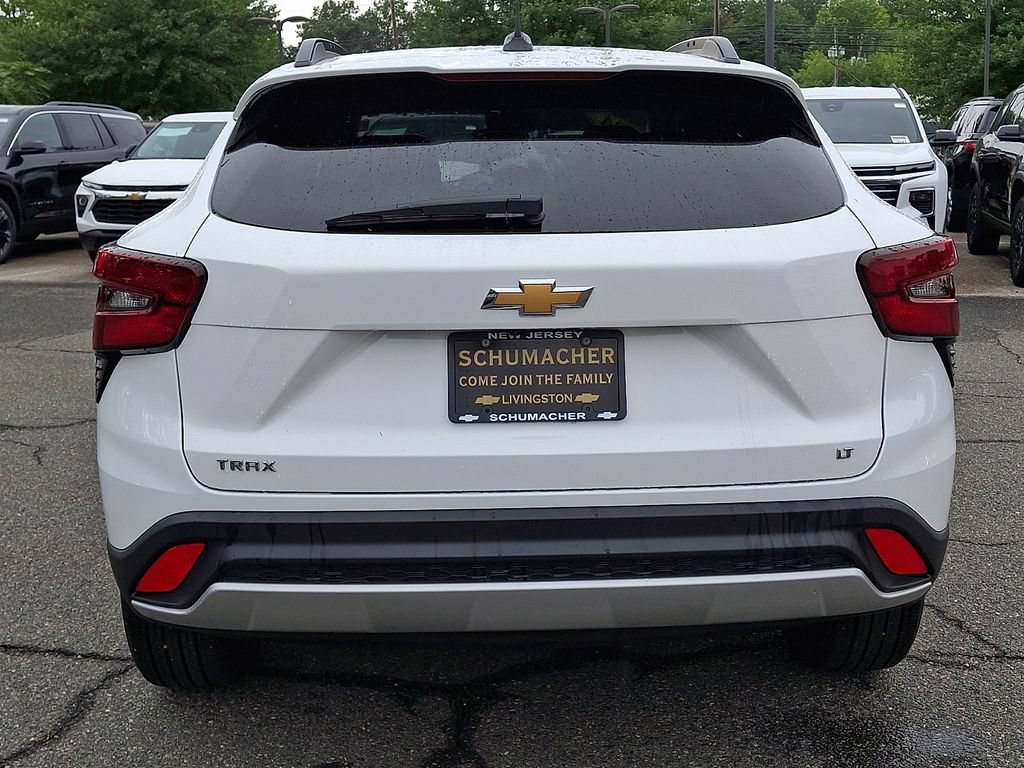 Certified 2024 Chevrolet Trax LT w/ Driver Confidence Package FWD image 5