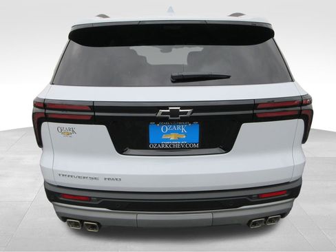 New 2026 Chevrolet Traverse LT w/ Sun and Wheel Package image 4