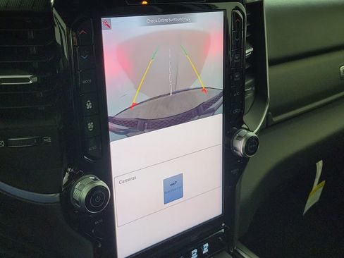 New 2026 RAM 1500 4x4 Crew Cab image 18