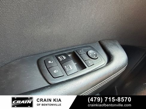 Used 2017 Dodge Challenger R/T w/ Driver Convenience Group RWD image 20