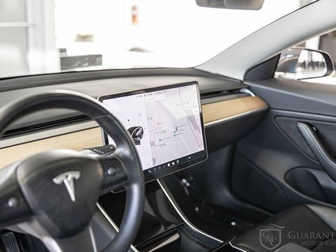 Used 2018 Tesla Model 3 Long Range image 19