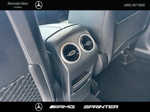 Used 2024 Mercedes-Benz GLB 250 image 23