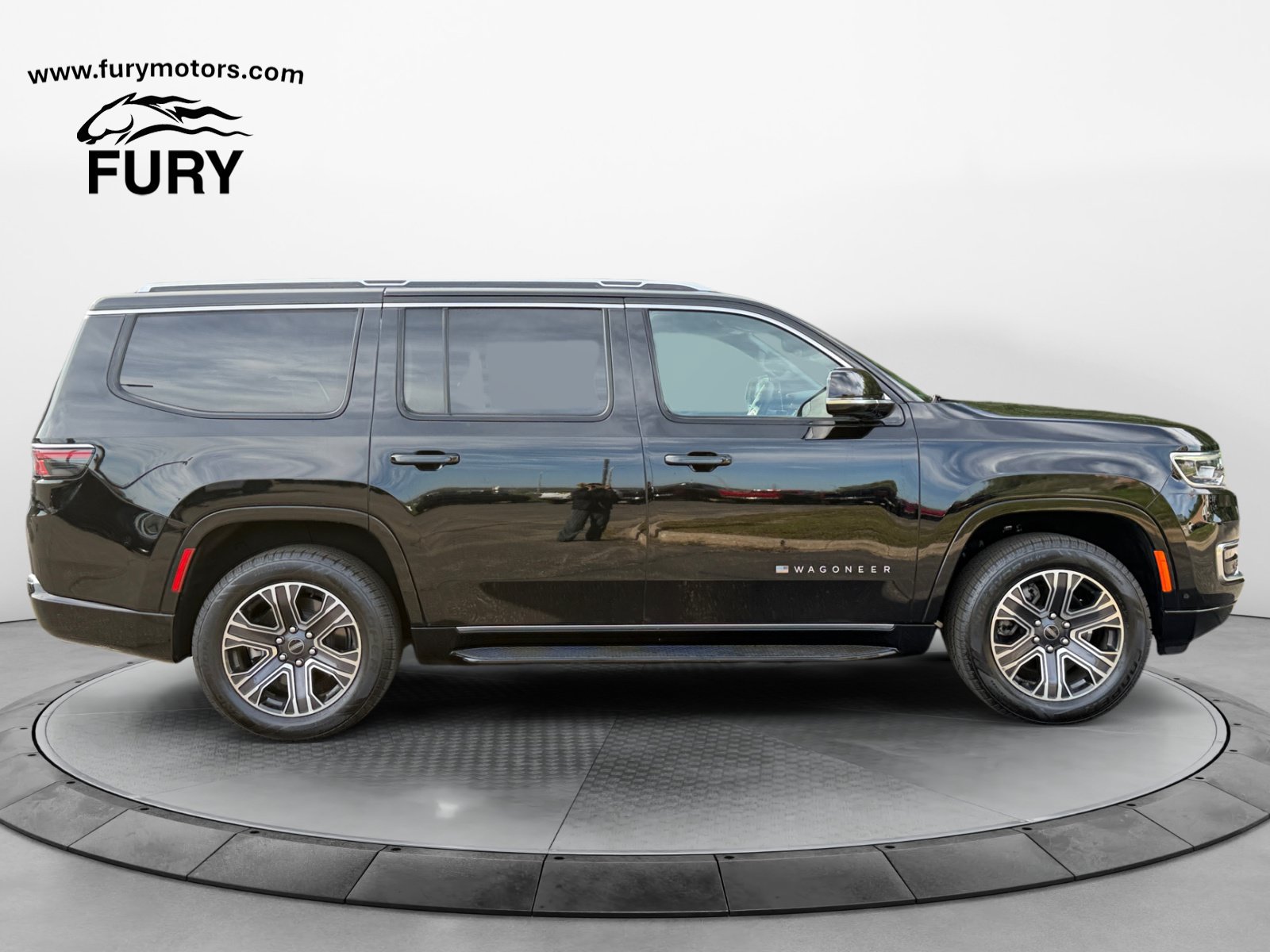 Used 2025 Jeep Wagoneer Series II AWD/4WD image 3
