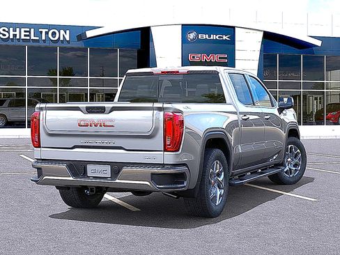 Used 2026 GMC Sierra 1500 SLT image 5