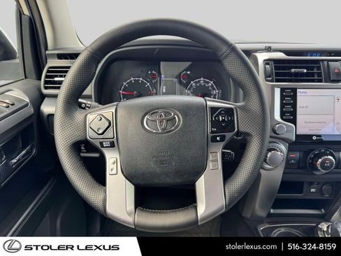 Used 2021 Toyota 4Runner SR5 Premium w/ Moonroof Package AWD/4WD image 18