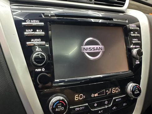 Used 2016 Nissan Murano Platinum w/ Platinum Technology Package FWD image 14