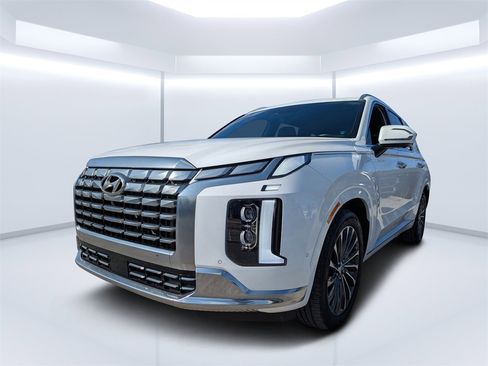 Used 2024 Hyundai Palisade Calligraphy image 7