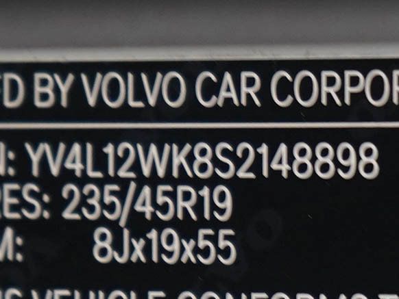 Used 2025 Volvo V60 B5 Cross Country Plus AWD/4WD image 29