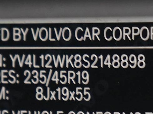 Used 2025 Volvo V60 B5 Cross Country Plus AWD/4WD image 29