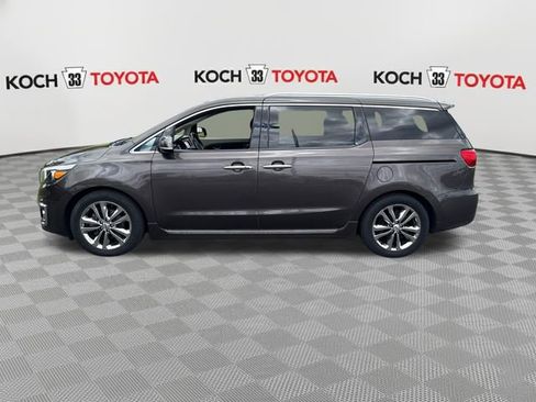 Used 2017 Kia Sedona SX Limited FWD image 4