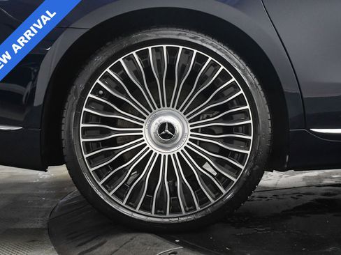 Used 2025 Mercedes-Benz Maybach S 580 4MATIC image 36