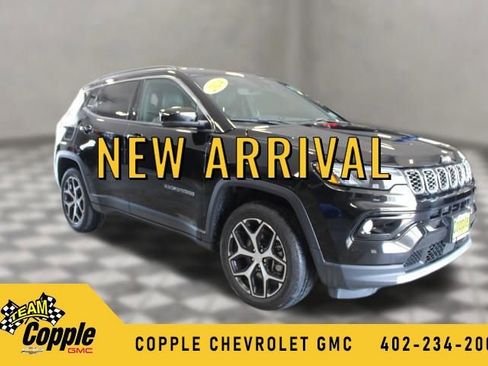 Used 2024 Jeep Compass Limited AWD/4WD image 1