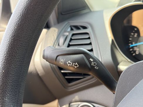 Used 2018 Ford Escape SE w/ Ford Safe & Smart Package FWD image 30