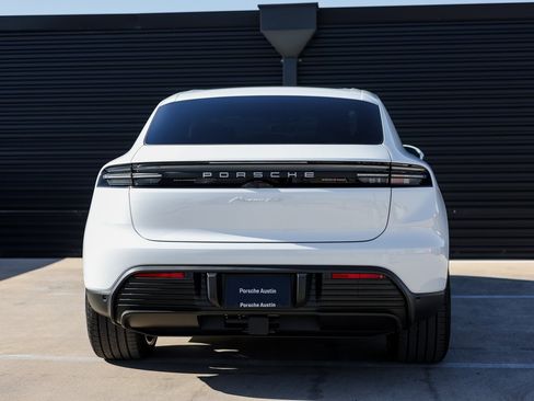 New 2025 Porsche Macan 4S Electric image 6