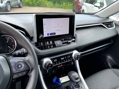 Certified 2024 Toyota RAV4 XLE FWD image 25
