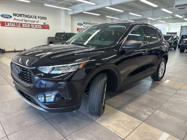 Used 2023 Ford Escape Active AWD/4WD image 16