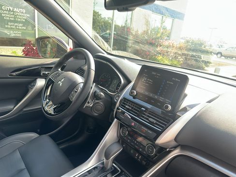 Used 2025 Mitsubishi Eclipse Cross AWD image 11