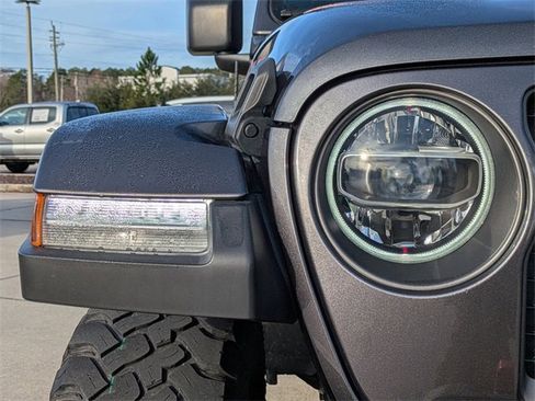 Used 2021 Jeep Gladiator Mojave image 10