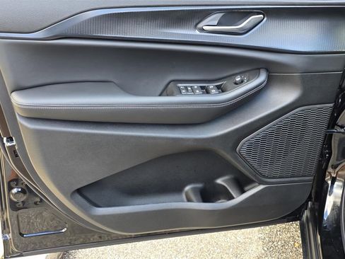 New 2025 Jeep Grand Cherokee Laredo X w/ Luxury Tech Group I image 32