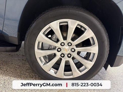 Used 2025 Chevrolet Tahoe Premier w/ Sun And Tow Package AWD/4WD image 34