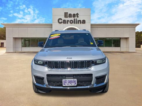 Certified 2023 Jeep Grand Cherokee L Limited w/ Luxury Tech Group II image 8