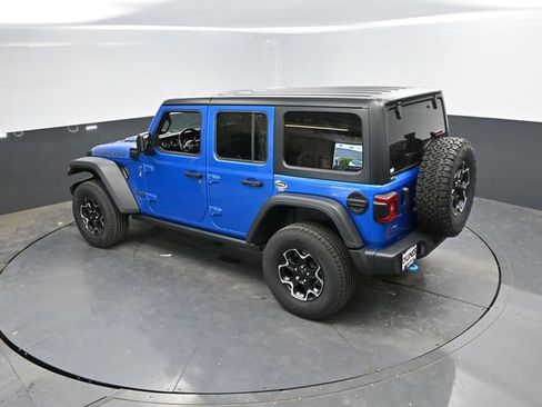 Used 2022 Jeep Wrangler Unlimited Rubicon 4xe w/ Cold Weather Group AWD/4WD image 44