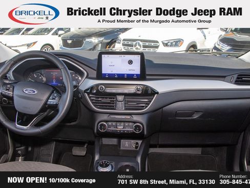 Used 2022 Ford Escape SE w/ SE Sport Appearance Package image 19