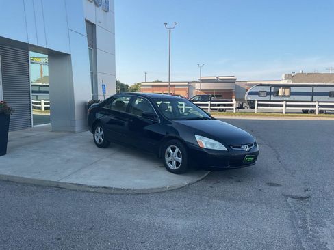 Used 2004 Honda Accord EX image 7