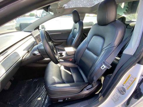 Used 2021 Tesla Model 3 Standard Range Plus image 15