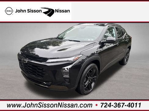 Used 2024 Chevrolet Trax ACTIV w/ Sunroof Package FWD image 1
