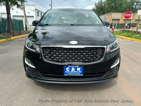Used 2019 Kia Sedona L FWD image 3