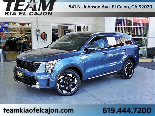 Certified 2025 Kia Sorento EX FWD image 1