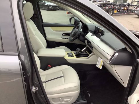 Certified 2025 MAZDA CX-90 3.3 Turbo S w/ Premium Plus image 32